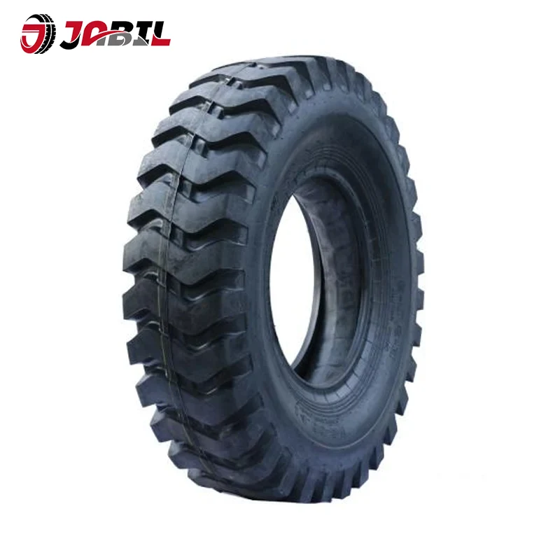 Grands pneus de duper Grands pneus de duper